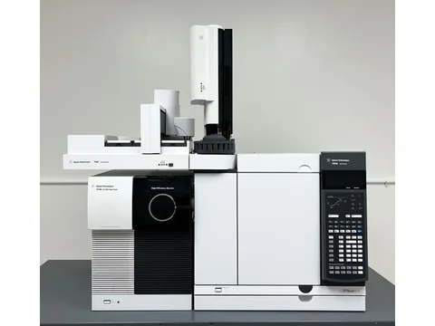 دستگاه GC/MS آزمایشگاه رسا